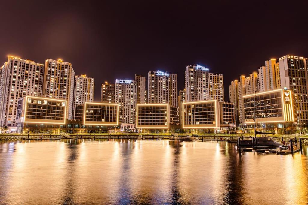 The Castle Ocean Suite Yeosu Exterior photo